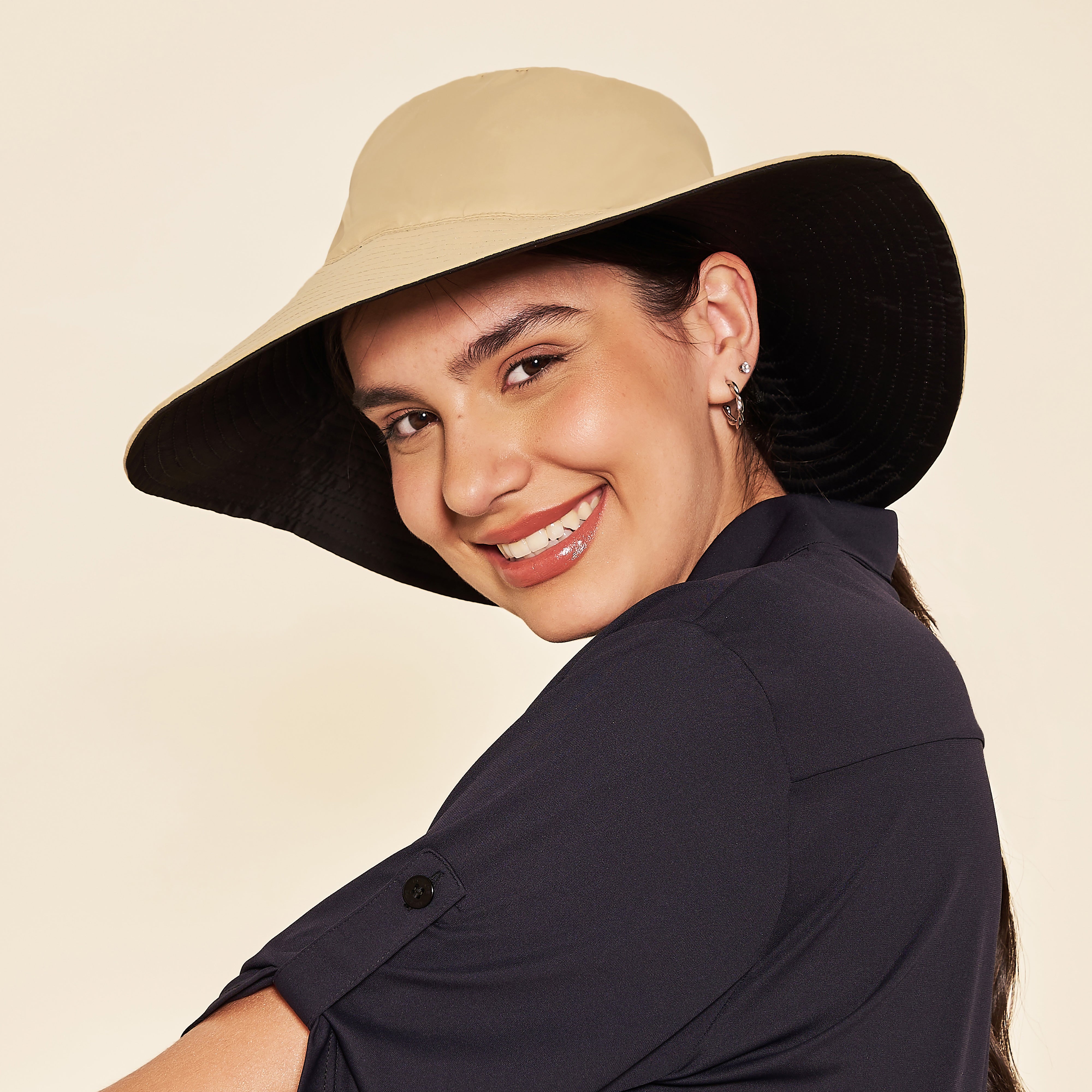 Sombrero Reversible San Diego Negro/Arena - UV LINE