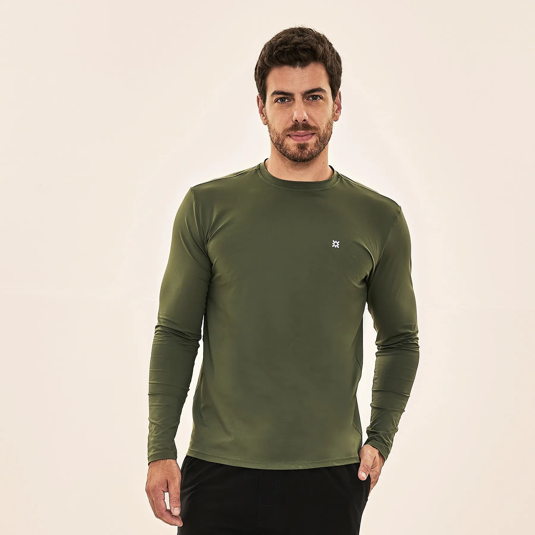 Camiseta UV Masculina con protección solar Uvpro - Verde Militar