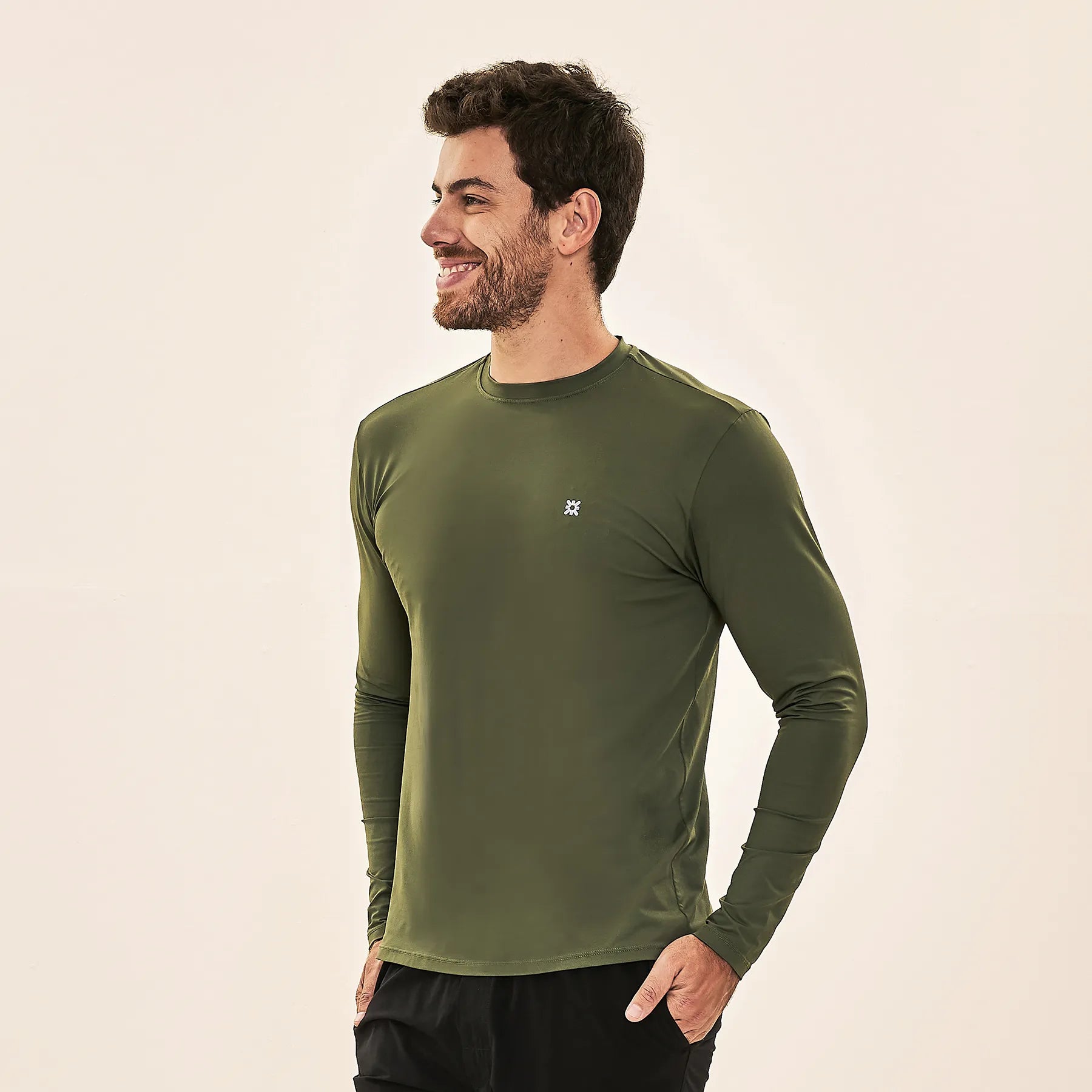 Camiseta UV Masculina con protección solar Uvpro - Verde Militar